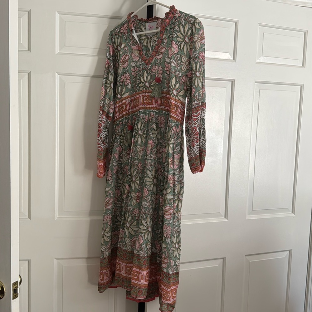 Never worn Bella Tu dress